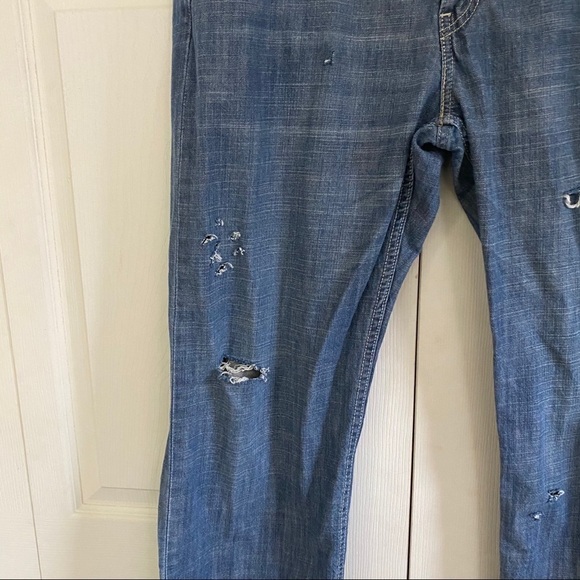 Levi's Men Distressed 569 36"x32" Denim Jeans - Picture 2 of 10
